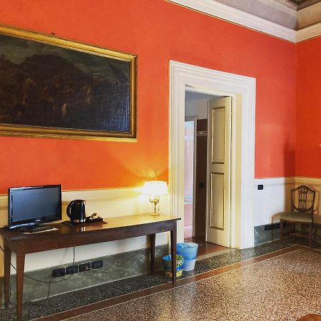 루카 Palazzo Tucci Residenza D'Epoca B&B 외부 사진