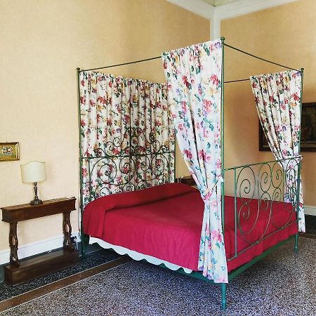 루카 Palazzo Tucci Residenza D'Epoca B&B 외부 사진
