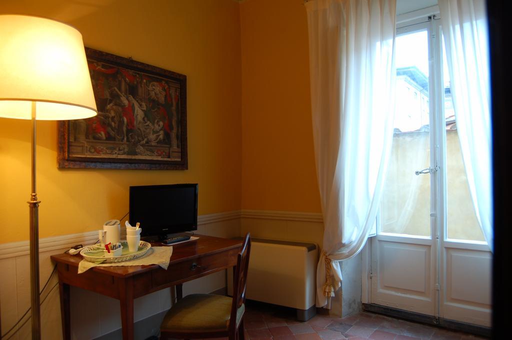 루카 Palazzo Tucci Residenza D'Epoca B&B 객실 사진