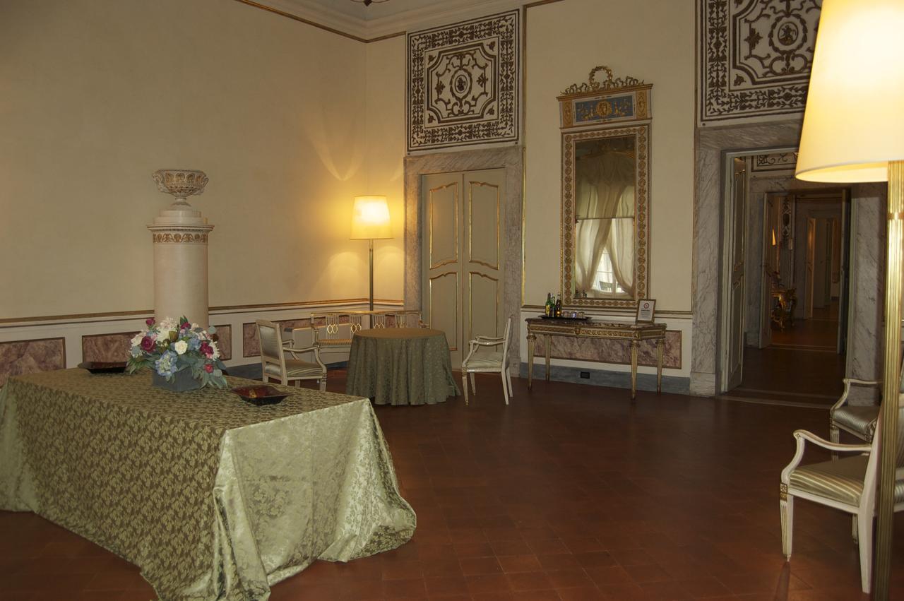 루카 Palazzo Tucci Residenza D'Epoca B&B 외부 사진