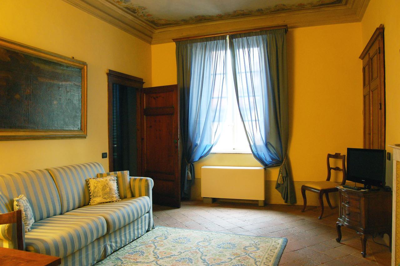 루카 Palazzo Tucci Residenza D'Epoca B&B 외부 사진