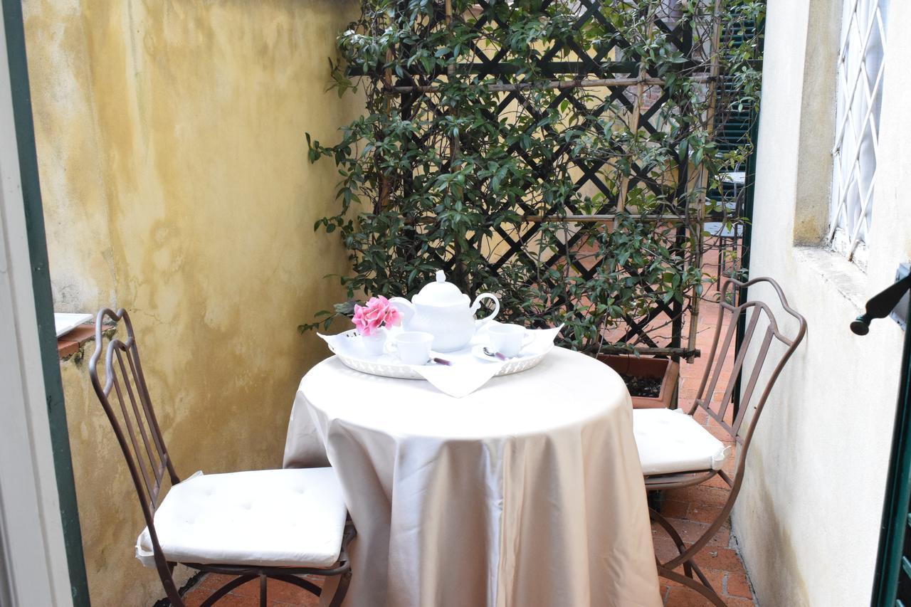 루카 Palazzo Tucci Residenza D'Epoca B&B 외부 사진