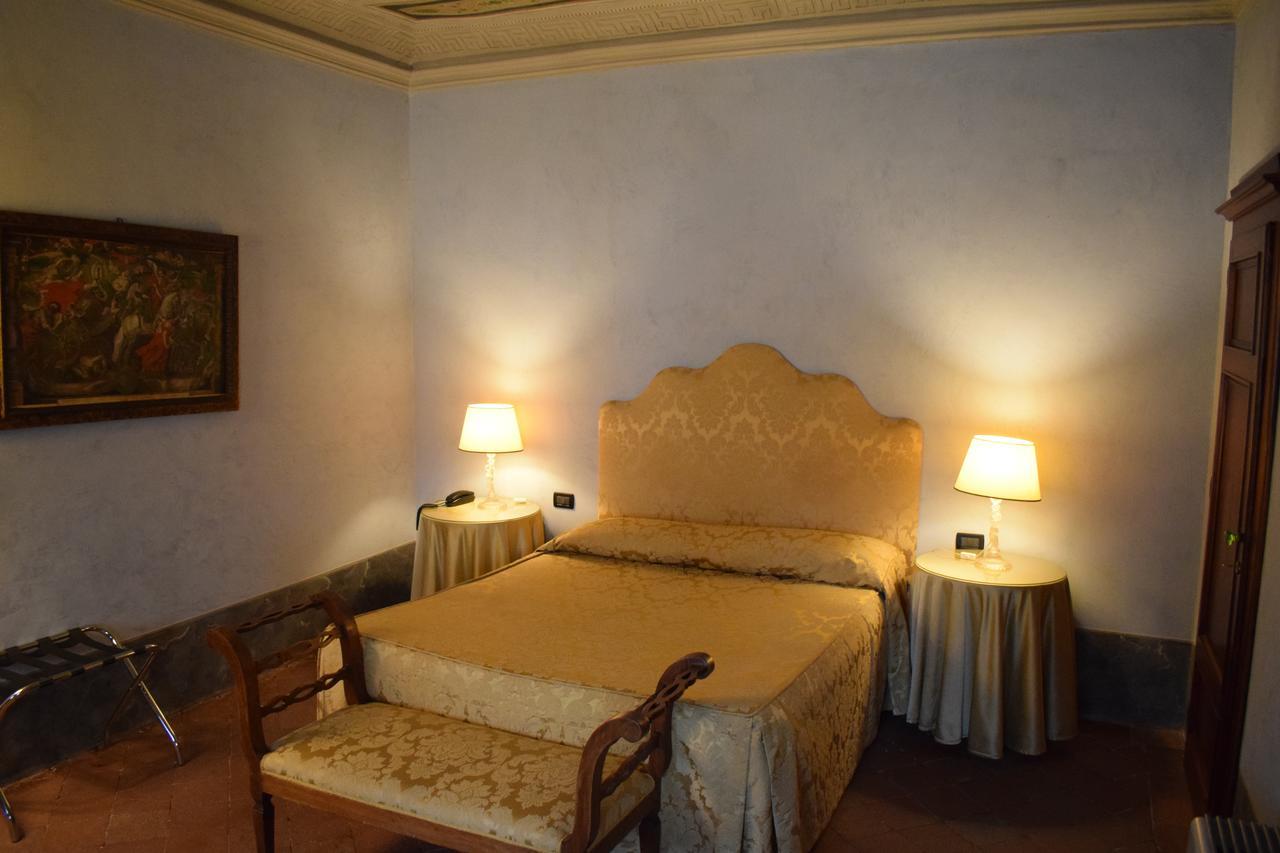 루카 Palazzo Tucci Residenza D'Epoca B&B 외부 사진