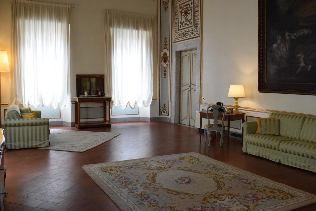 루카 Palazzo Tucci Residenza D'Epoca B&B 외부 사진