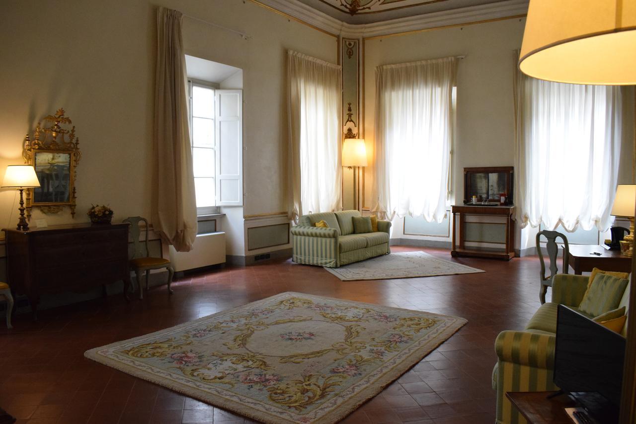 루카 Palazzo Tucci Residenza D'Epoca B&B 외부 사진