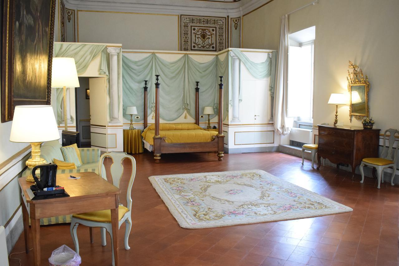 루카 Palazzo Tucci Residenza D'Epoca B&B 외부 사진