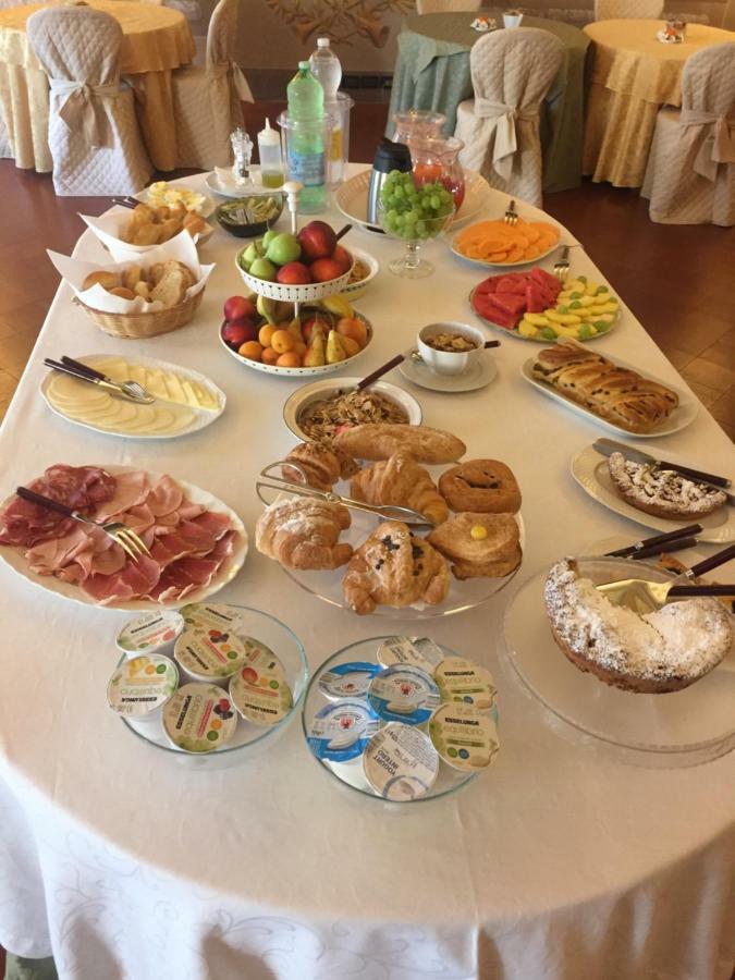 루카 Palazzo Tucci Residenza D'Epoca B&B 외부 사진